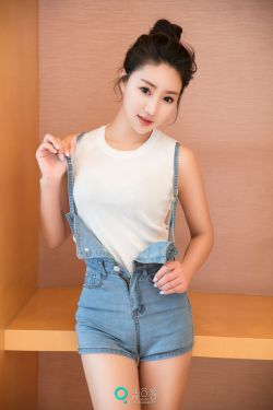 激吻冰河美女
