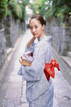 小小的我